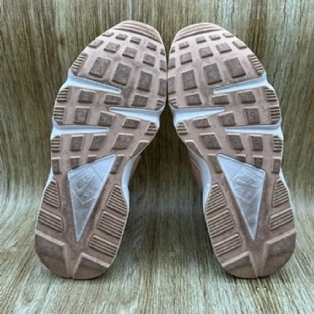 Nike Air Huarache Women's‎ Size 8 Shoes Sneakers Sun Club Multicolor DQ0117-100